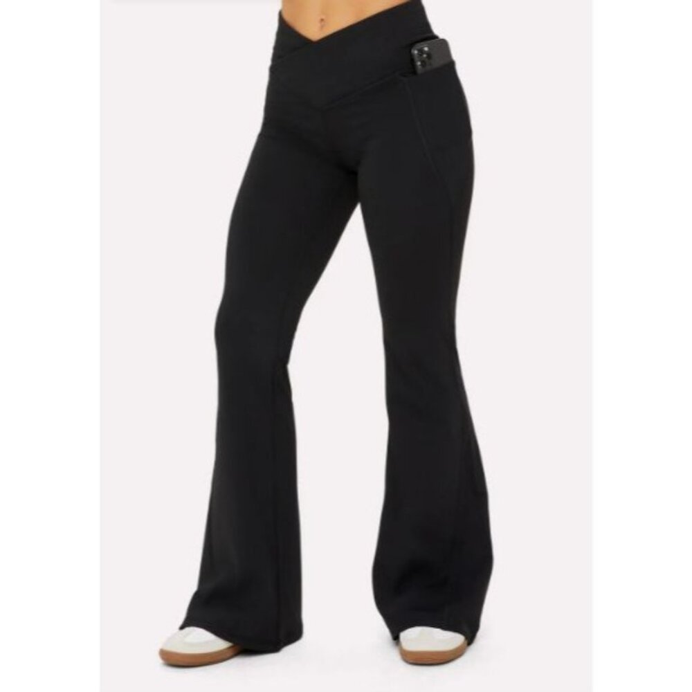 Fabletics PureLuxe Everyday Crossover Flare Black Yitty Collection Medium